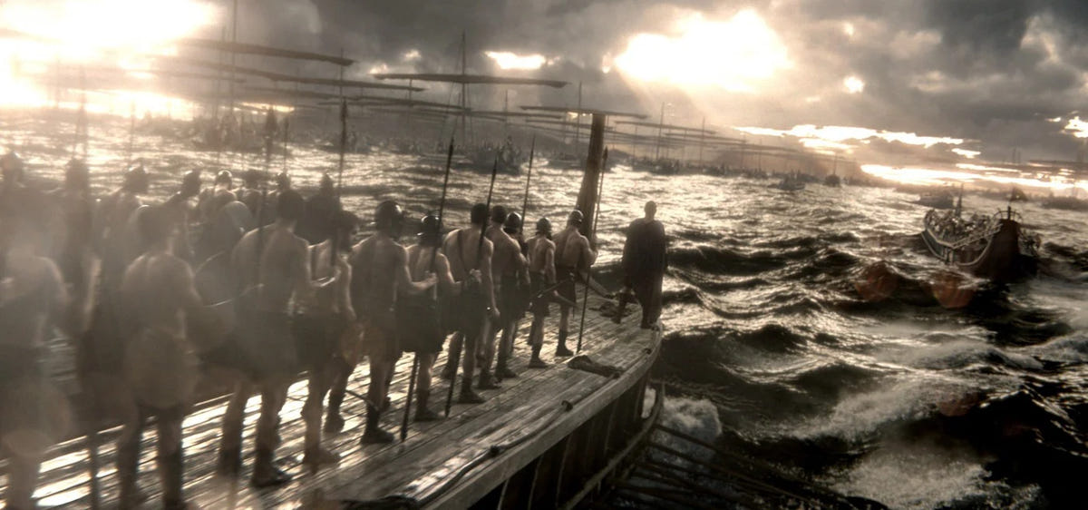 300: Rise of an Empire – Krieger stehen im Sonnenlicht auf einem Schiff