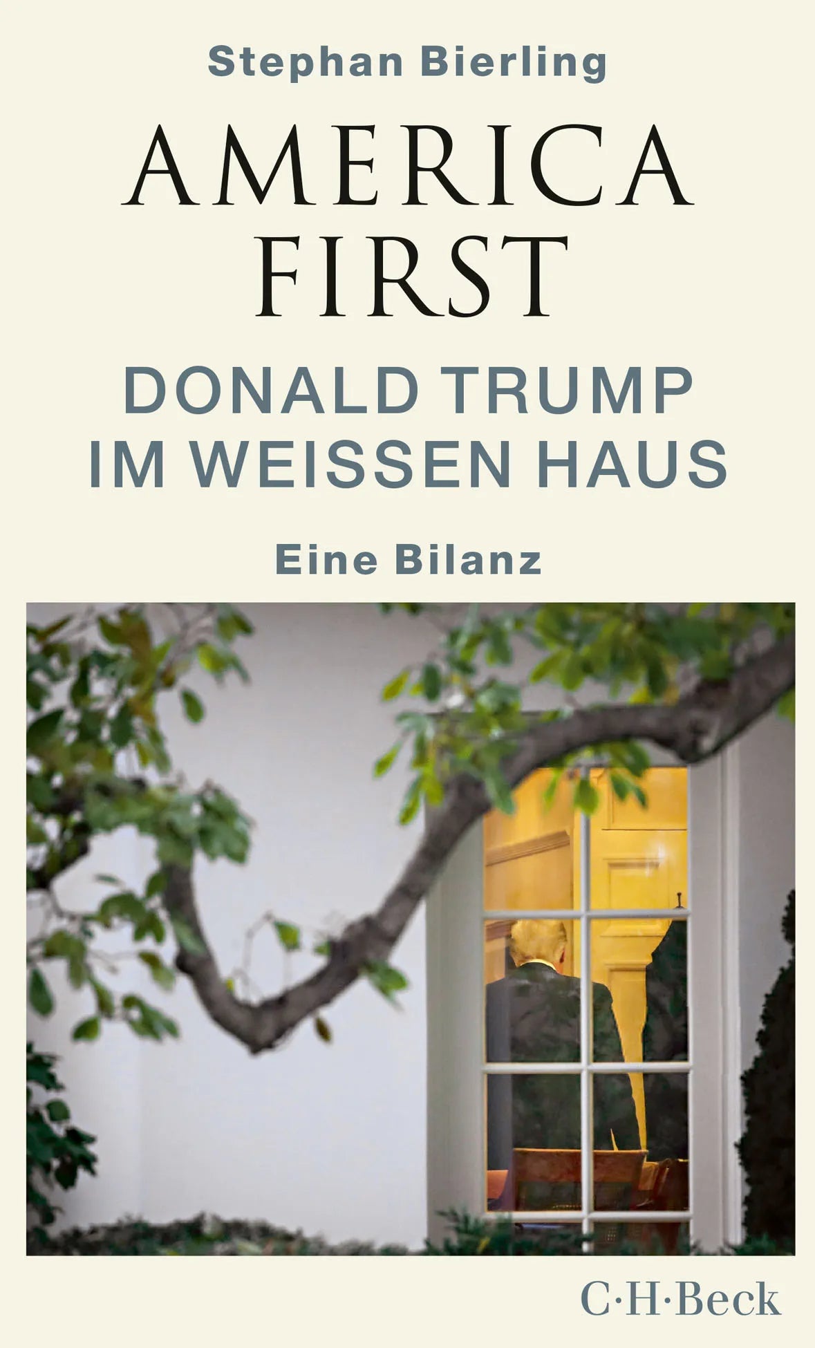 Buchcover von 'America First' - Taschenbuch von Stephan Bierling