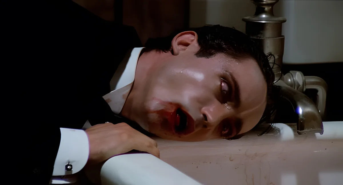 Filmszene 3 aus Andy Warhols Dracula (Mediabook C) – 4K UHD Blu-ray. Regie: Paul Morrissey