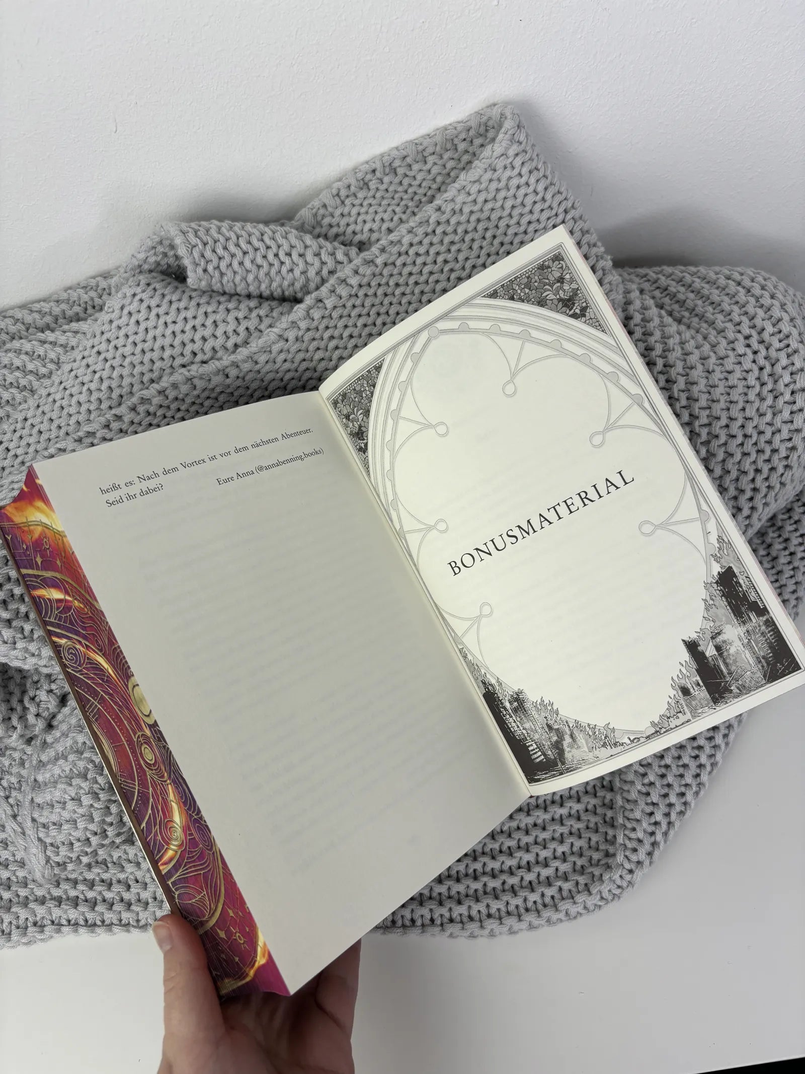 Produktansicht: Vortex – Die Liebe, die den Anfang brachte Schmuckausgabe (Gebundene Ausgabe)