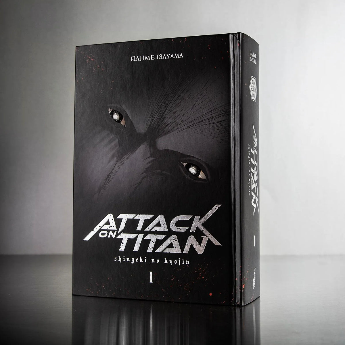 Hajime Isayama - Attack on Titan Deluxe 1