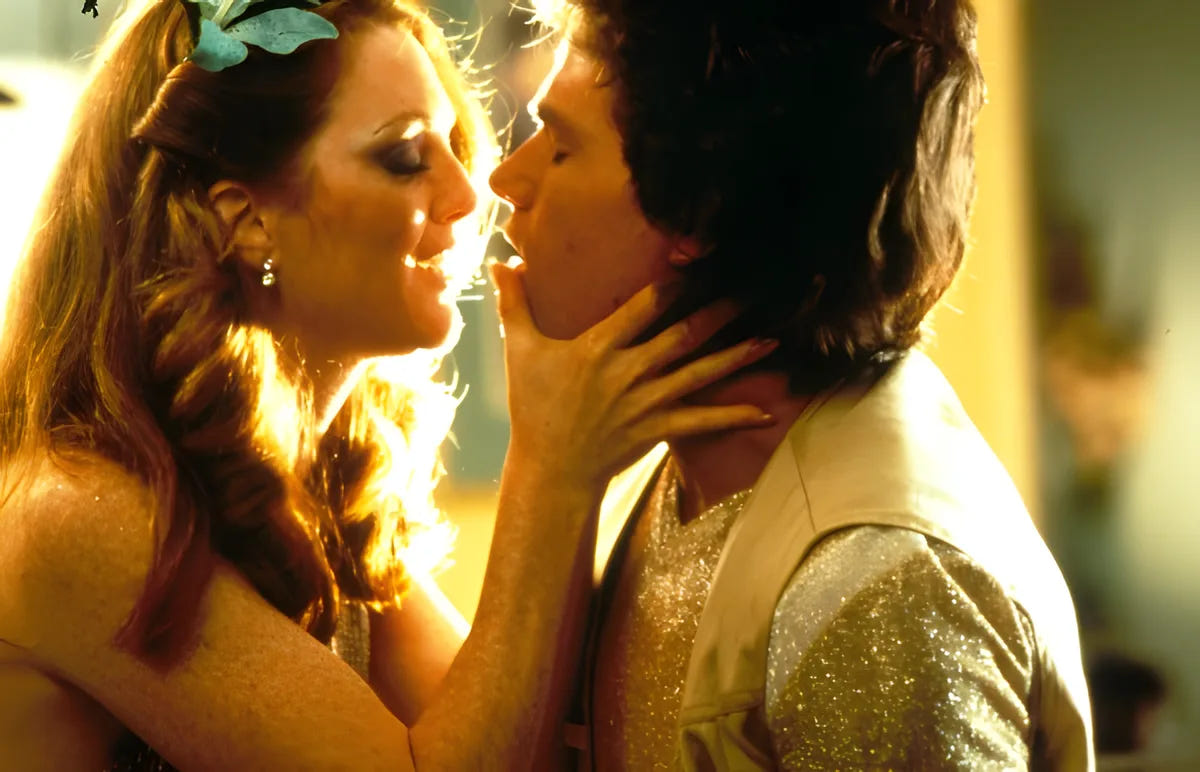 Filmszene 4 aus Boogie Nights – 4K UHD Blu-ray. Regie: Paul Thomas Anderson