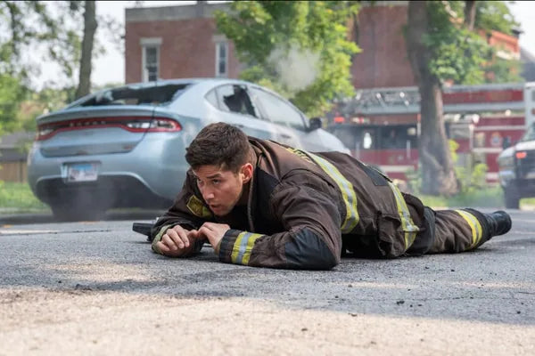 Filmszene 3 aus Chicago Fire: Staffel 14 – DVD. Regie: Reza Tabrizi