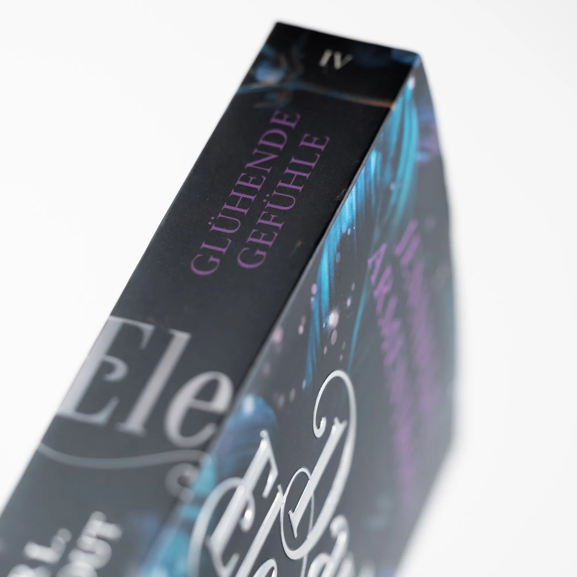 Produktansicht: Dark Elements 4 - Glühende Gefühle (Paperback)