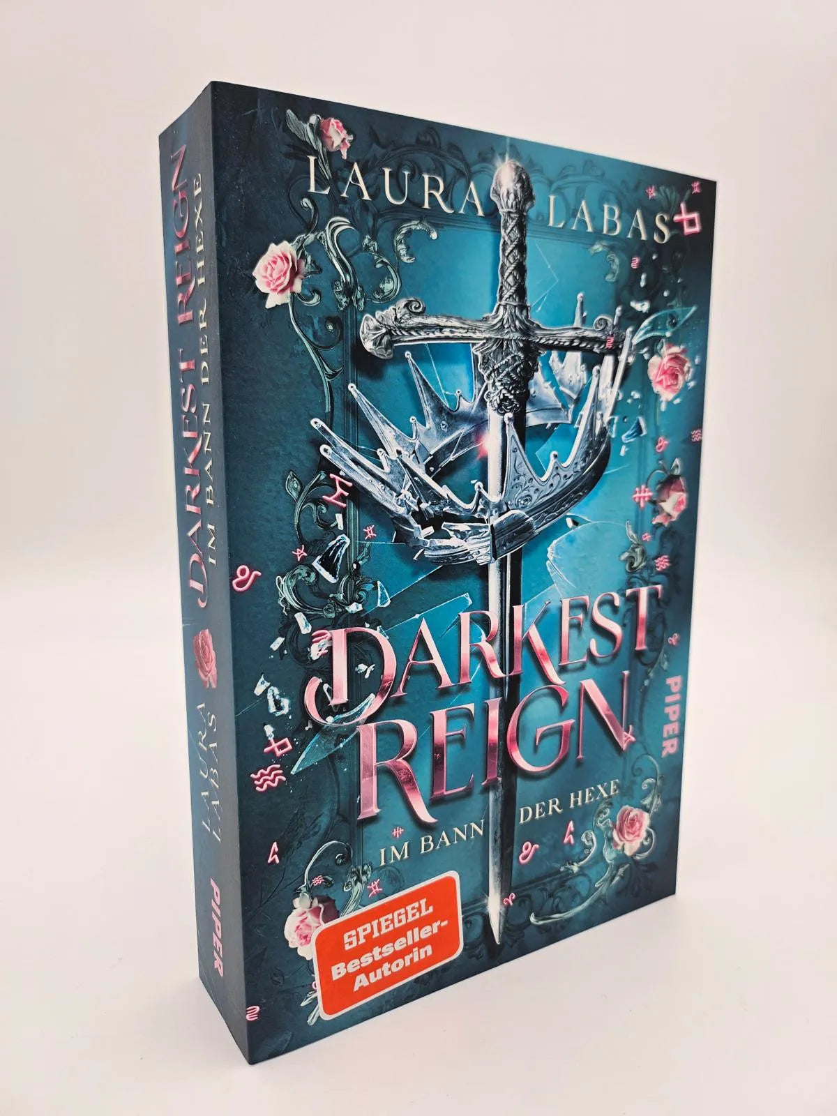 Detailansicht: Darkest Reign – Im Bann der Hexe (Paperback)