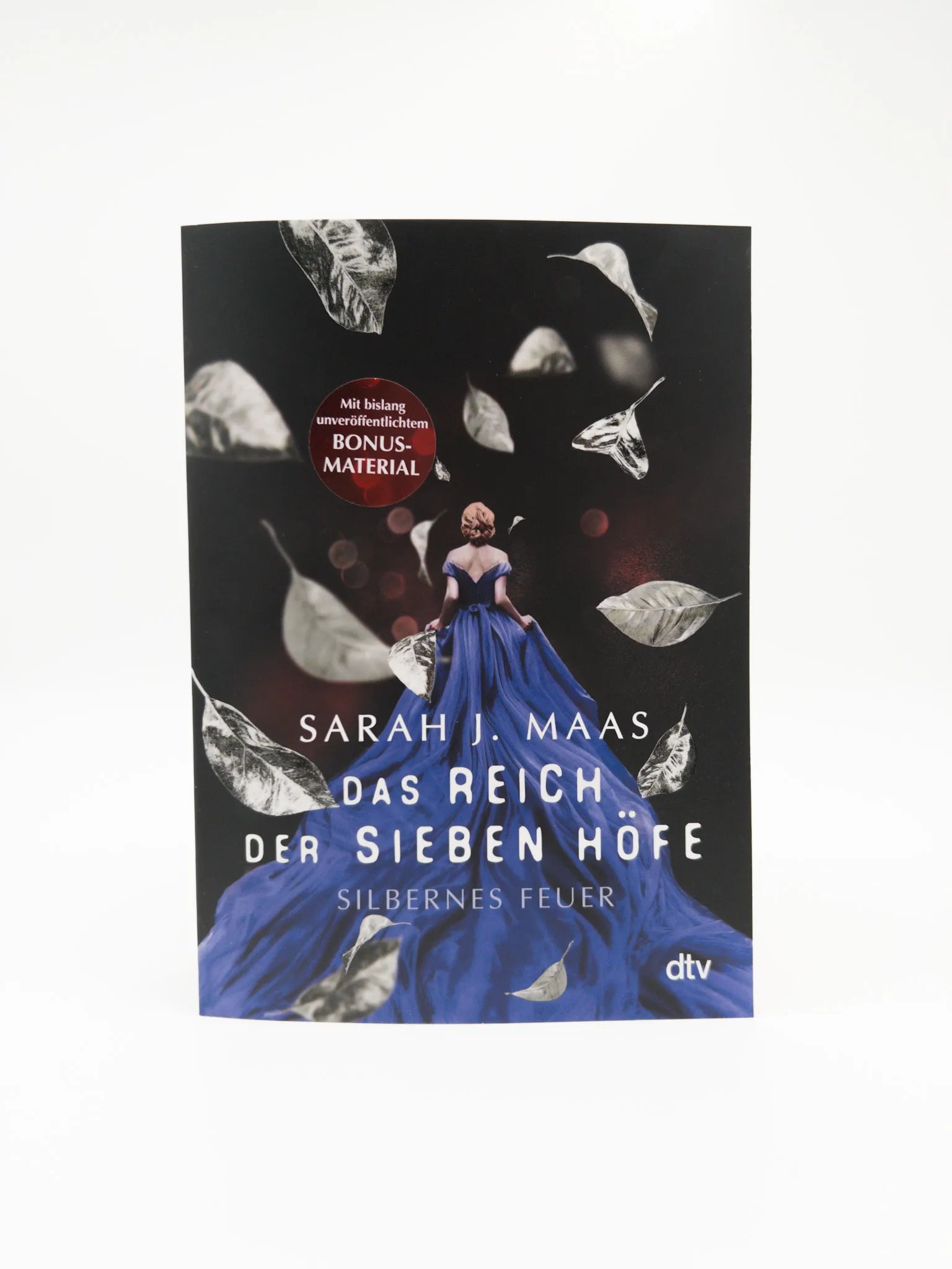 Detailansicht: Das Reich der sieben Höfe – Silbernes Feuer (Taschenbuch)