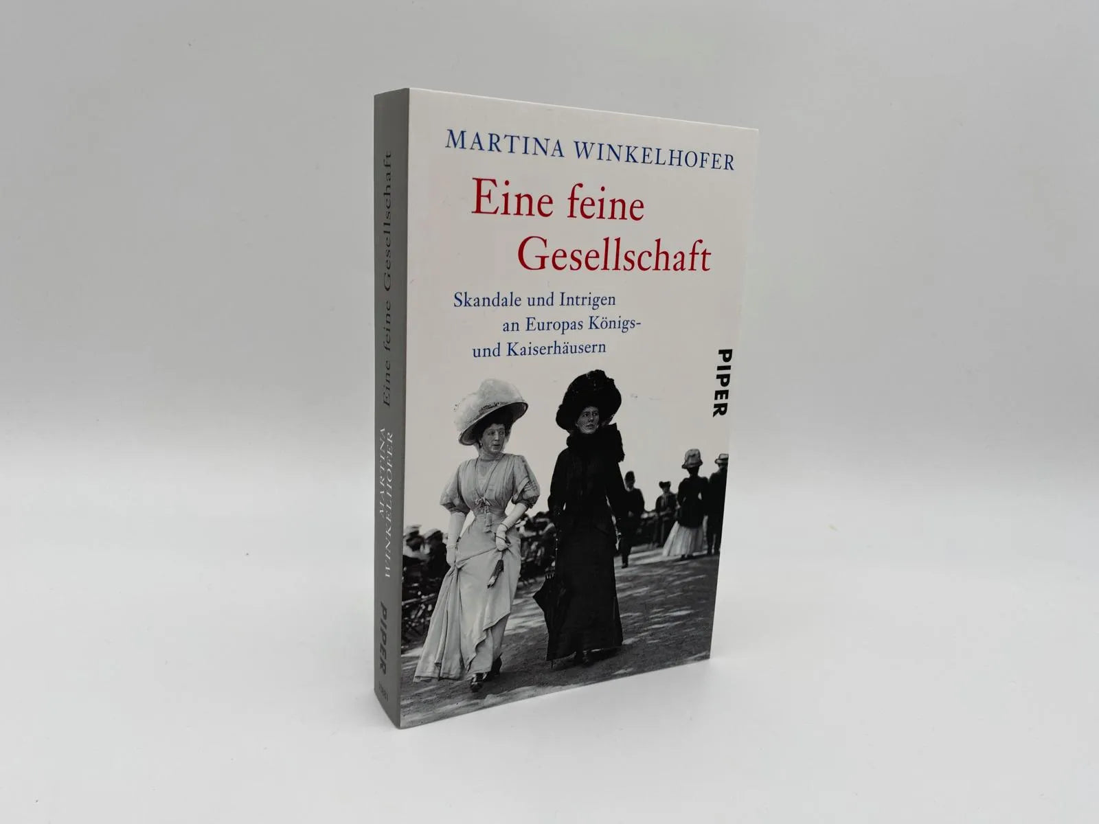 Martina Winkelhofer - Eine feine Gesellschaft