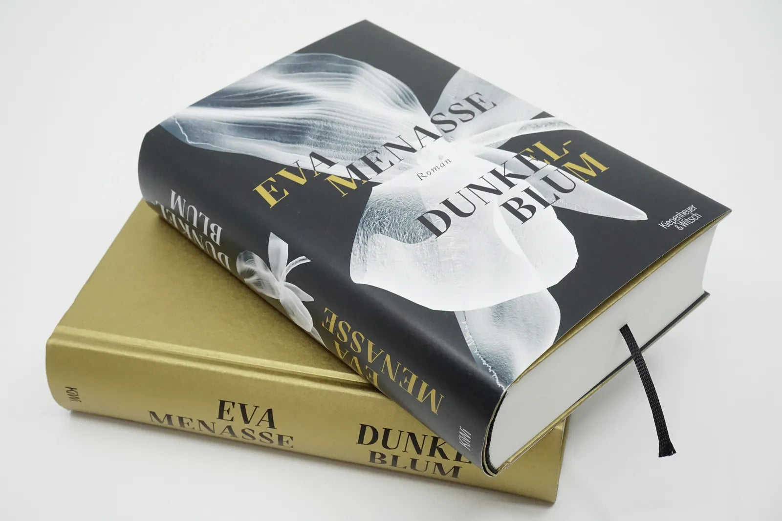Produktansicht: Dunkelblum (Gebundene Ausgabe)