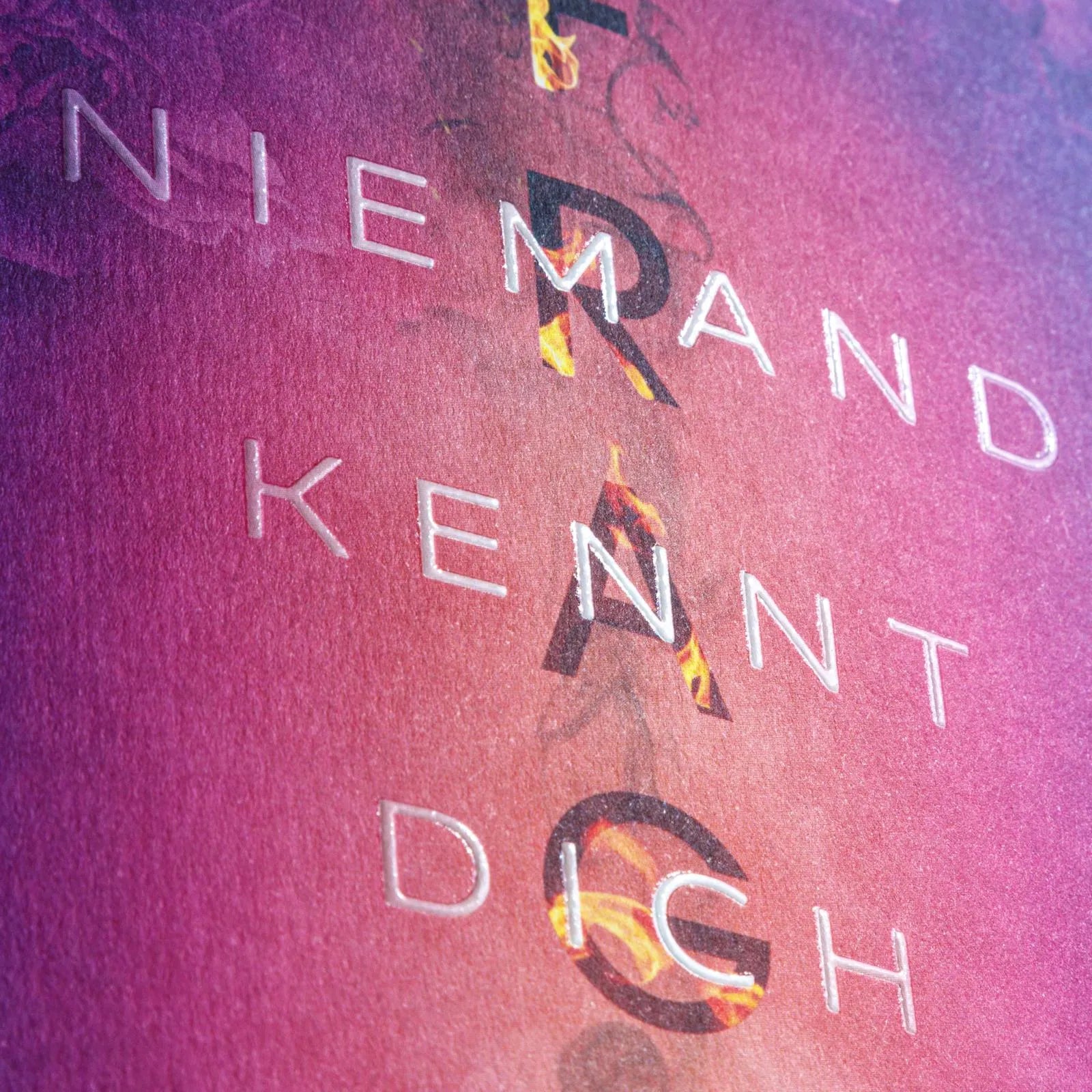 Detailansicht: FRAGILE. Niemand kennt dich so wie ich (Paperback)