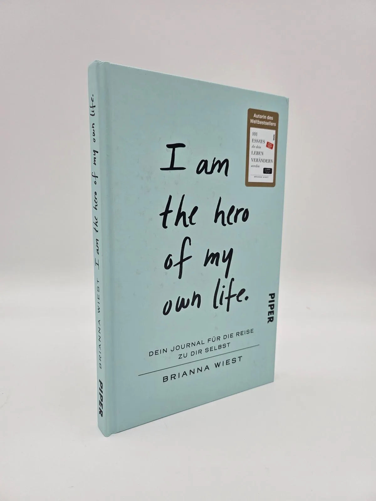 Abbildung von 'I Am The Hero Of My Own Life'