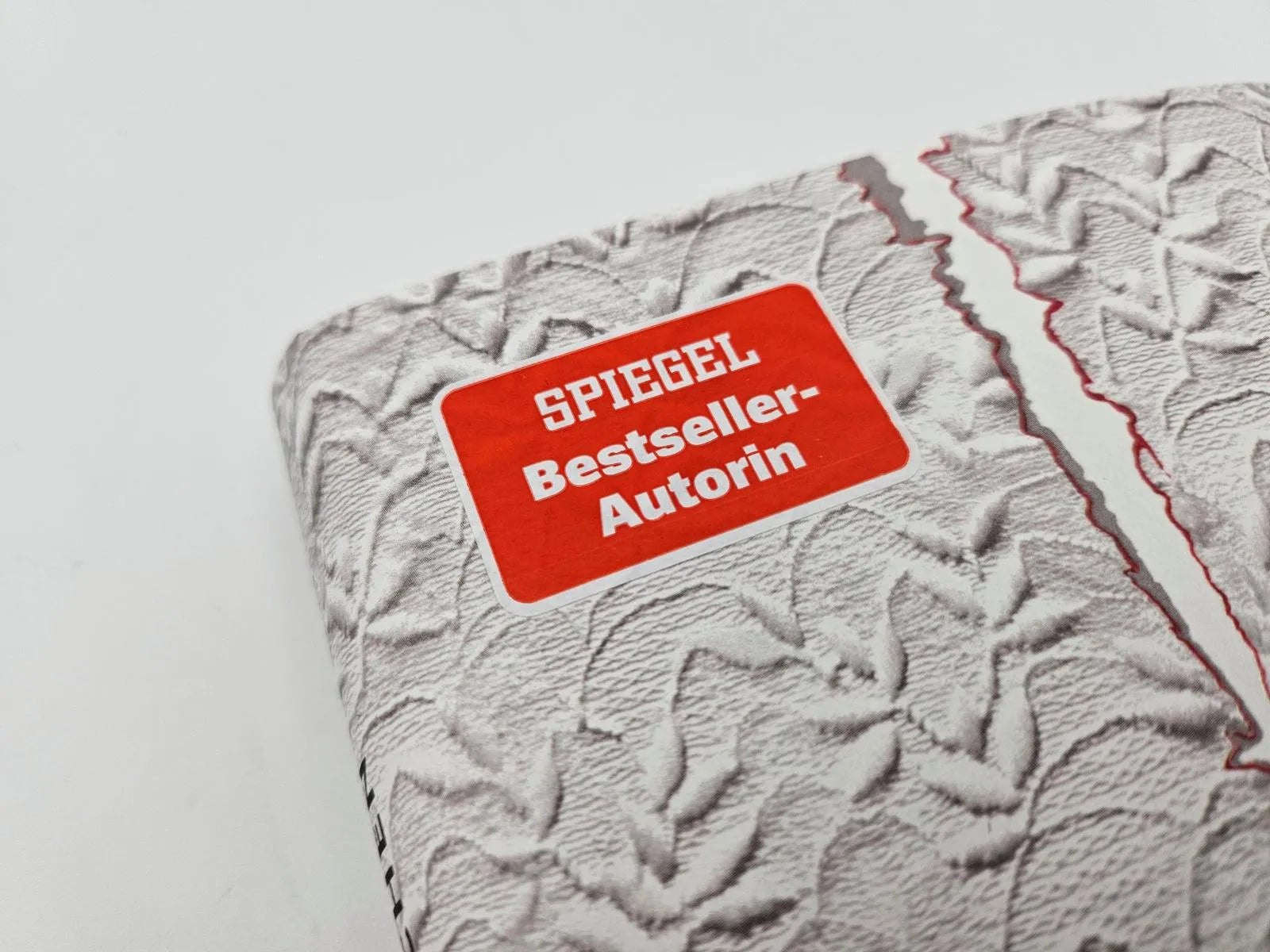 Abbildung von 'Verfehlungen und Verbrechen'