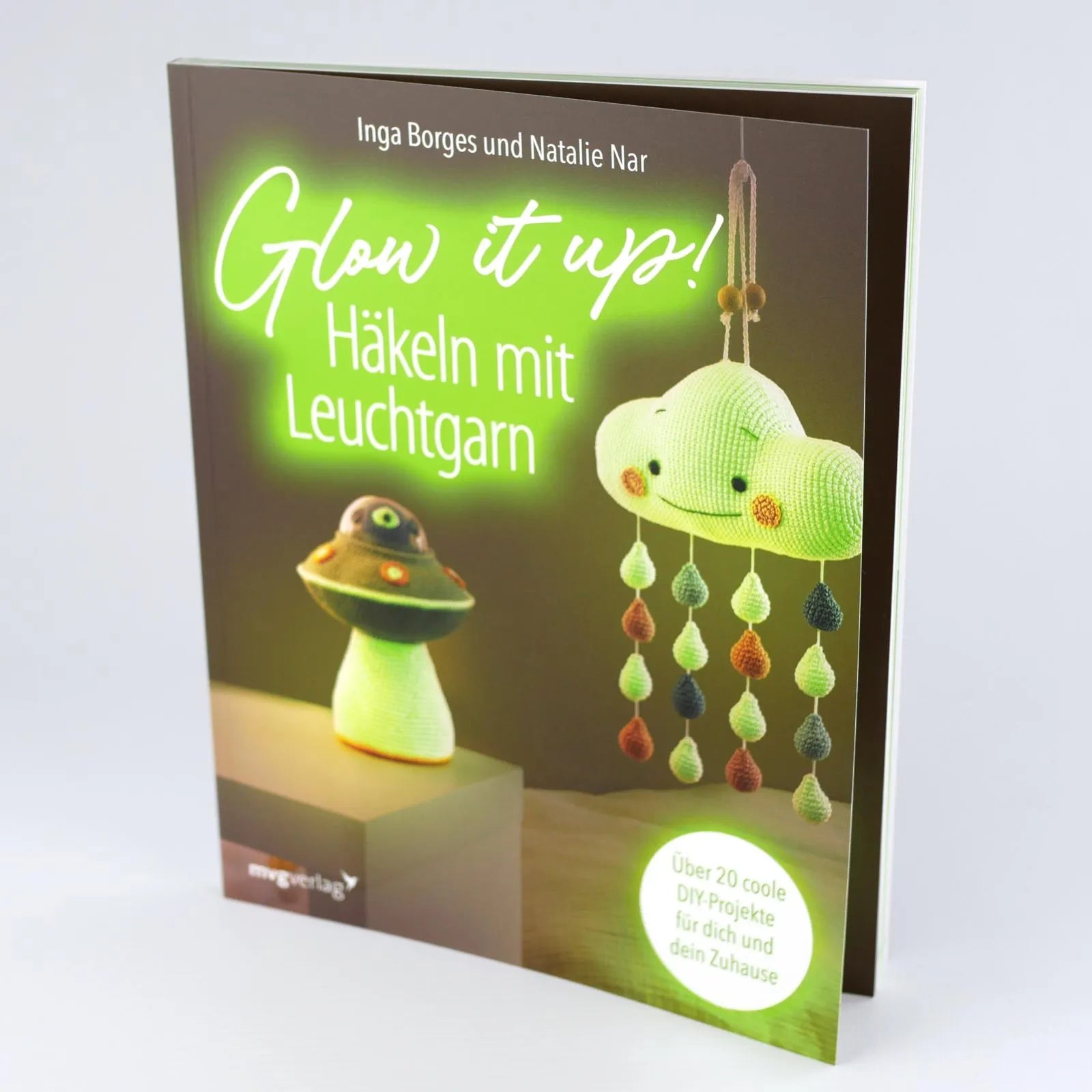 Innenansicht von 'Glow it up: Häkeln mit Leuchtgarn' - Taschenbuch