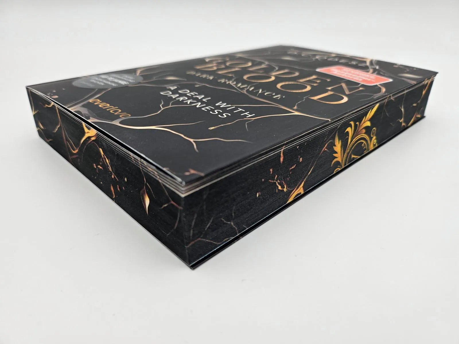 Detailansicht: Golden Blood – A Deal with Darkness (Paperback)