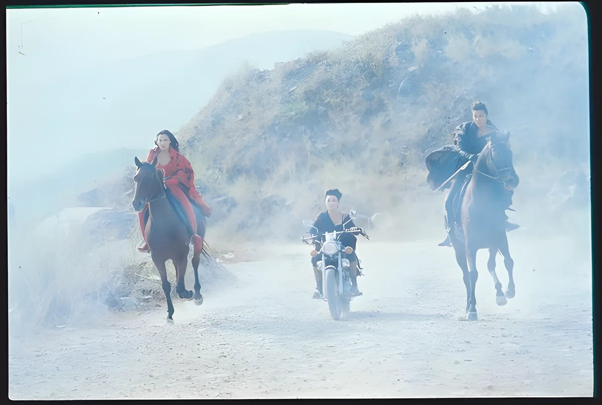 Filmszene 1 aus Heroic Trio 1+2 (s) – 4K UHD Blu-ray. Regie: Johnnie To