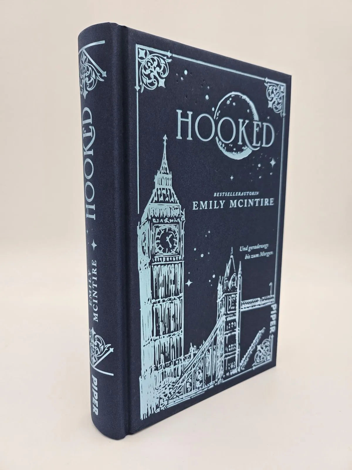 Detailansicht: Hooked (Hardcover)