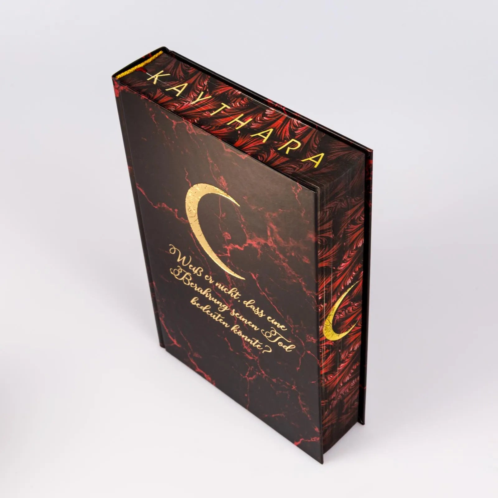 Detailansicht: Kingdom of the Black Crescent 1: Touch of Perish (Hardcover)
