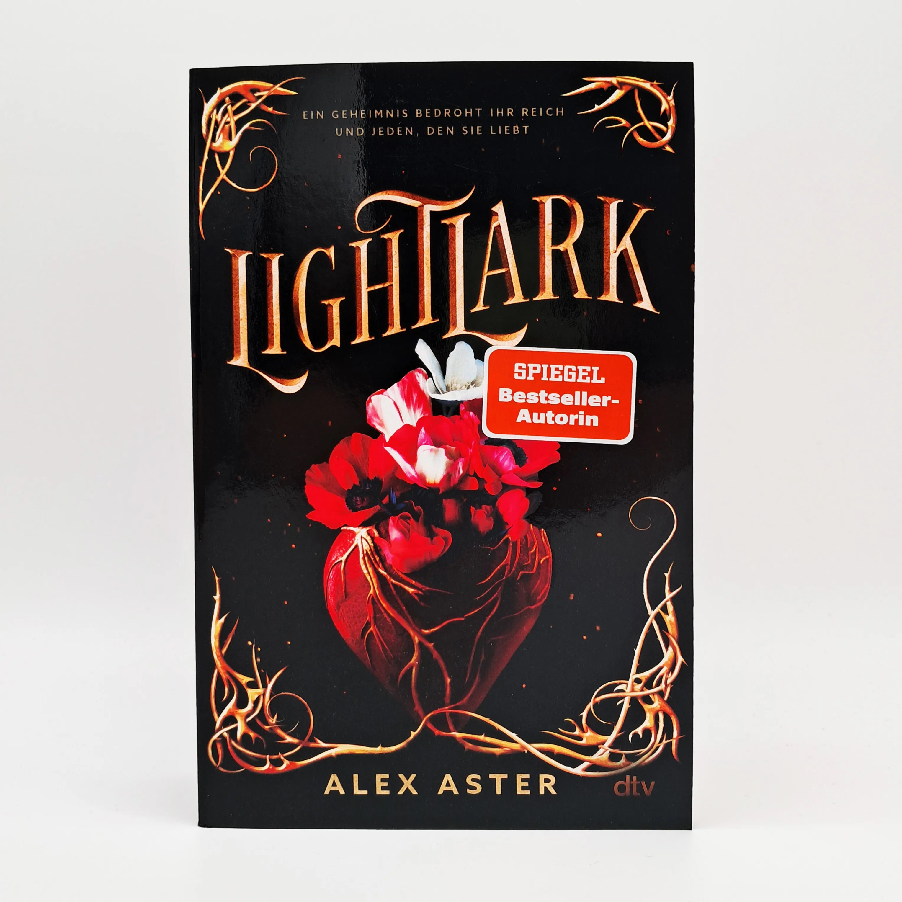 Alex Aster - Lightlark