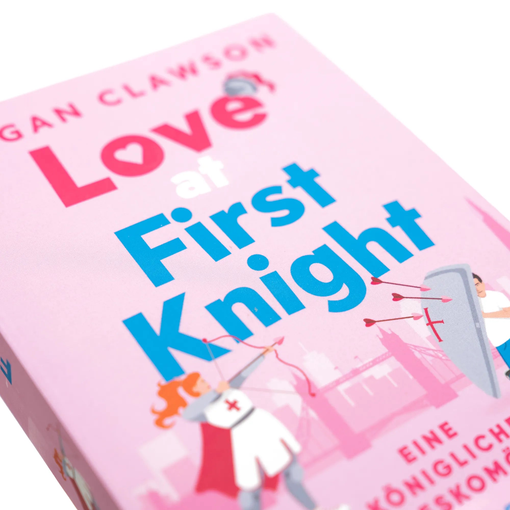 Produktansicht: Love at First Knight. Eine königliche Liebeskomödie (Taschenbuch)