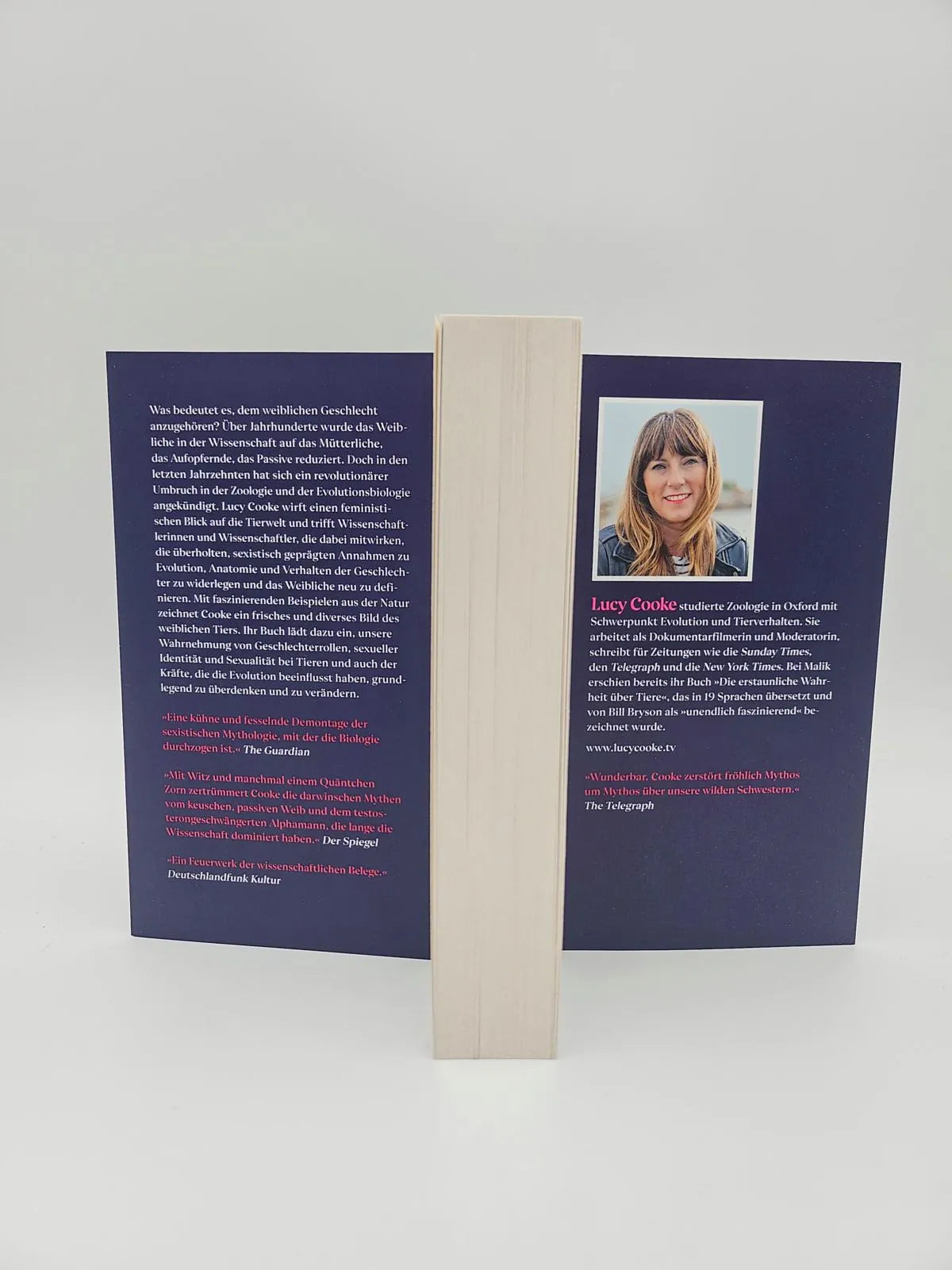 Produktansicht: Bitch – Ein revolutionärer Blick auf Sex, Evolution und die Macht des Weiblichen im Tierreich (Taschenbuch)