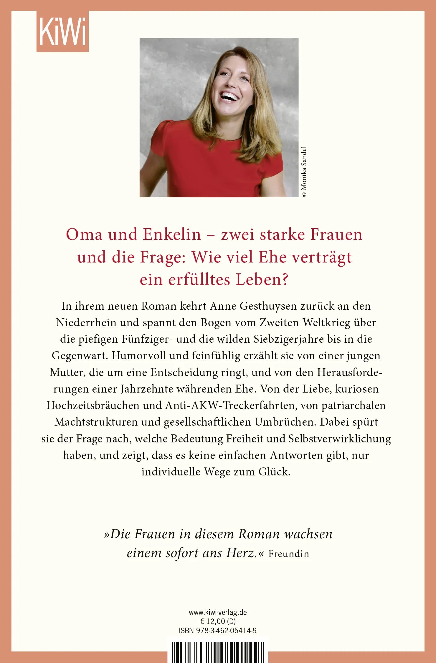 Buchrückseite von 'Mädelsabend' mit Klappentext - Taschenbuch
