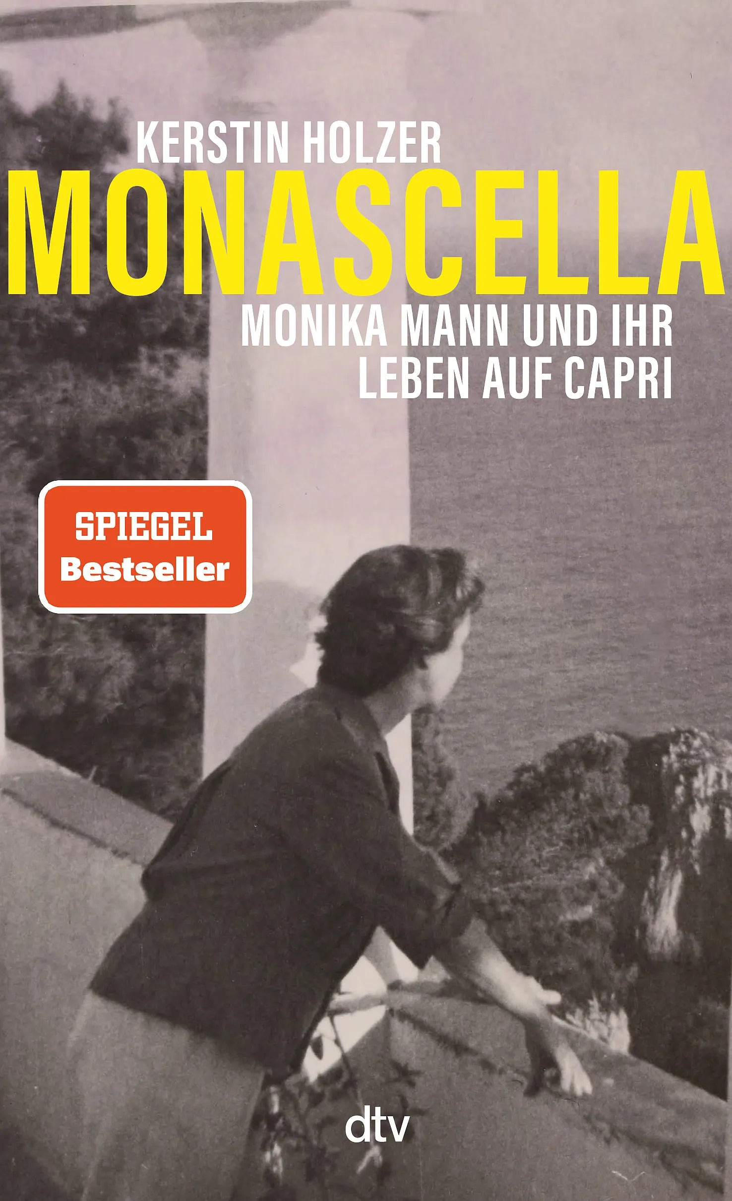 Buchcover von 'Monascella' - Gebundene Ausgabe von Kerstin Holzer