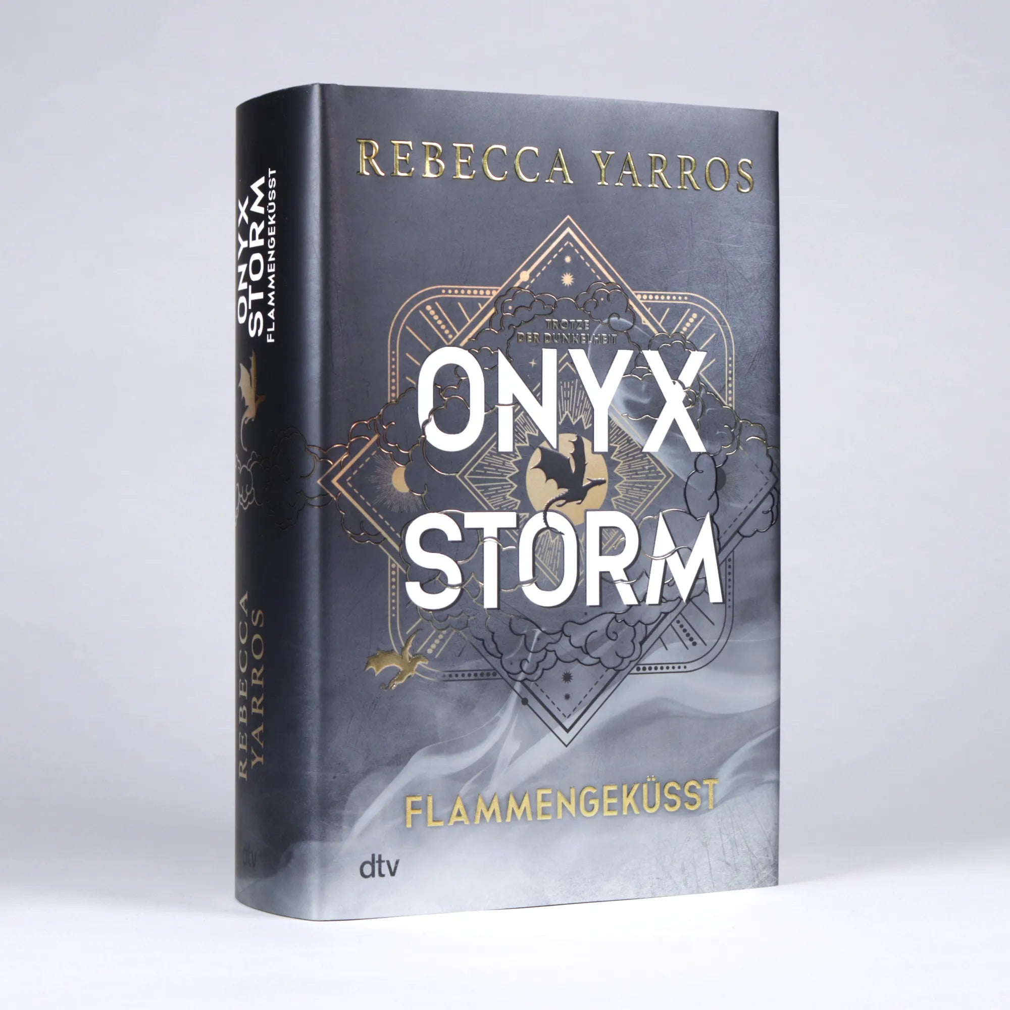 Abbildung von 'Onyx Storm – Flammengeküsst'