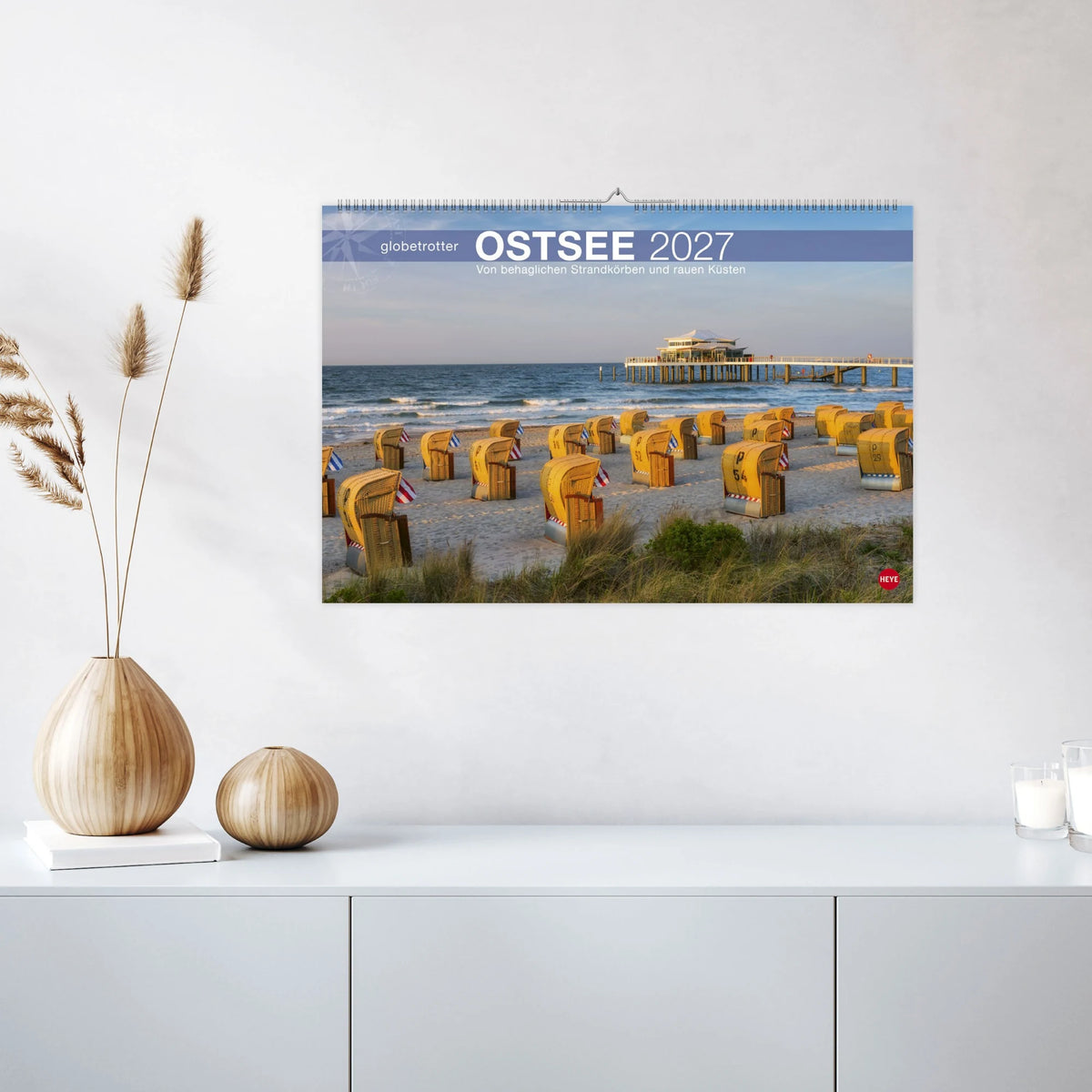 Ostsee Globetrotter Kalender 2027 - Von behaglichen Strandkörben und rauen Küsten – Ansicht