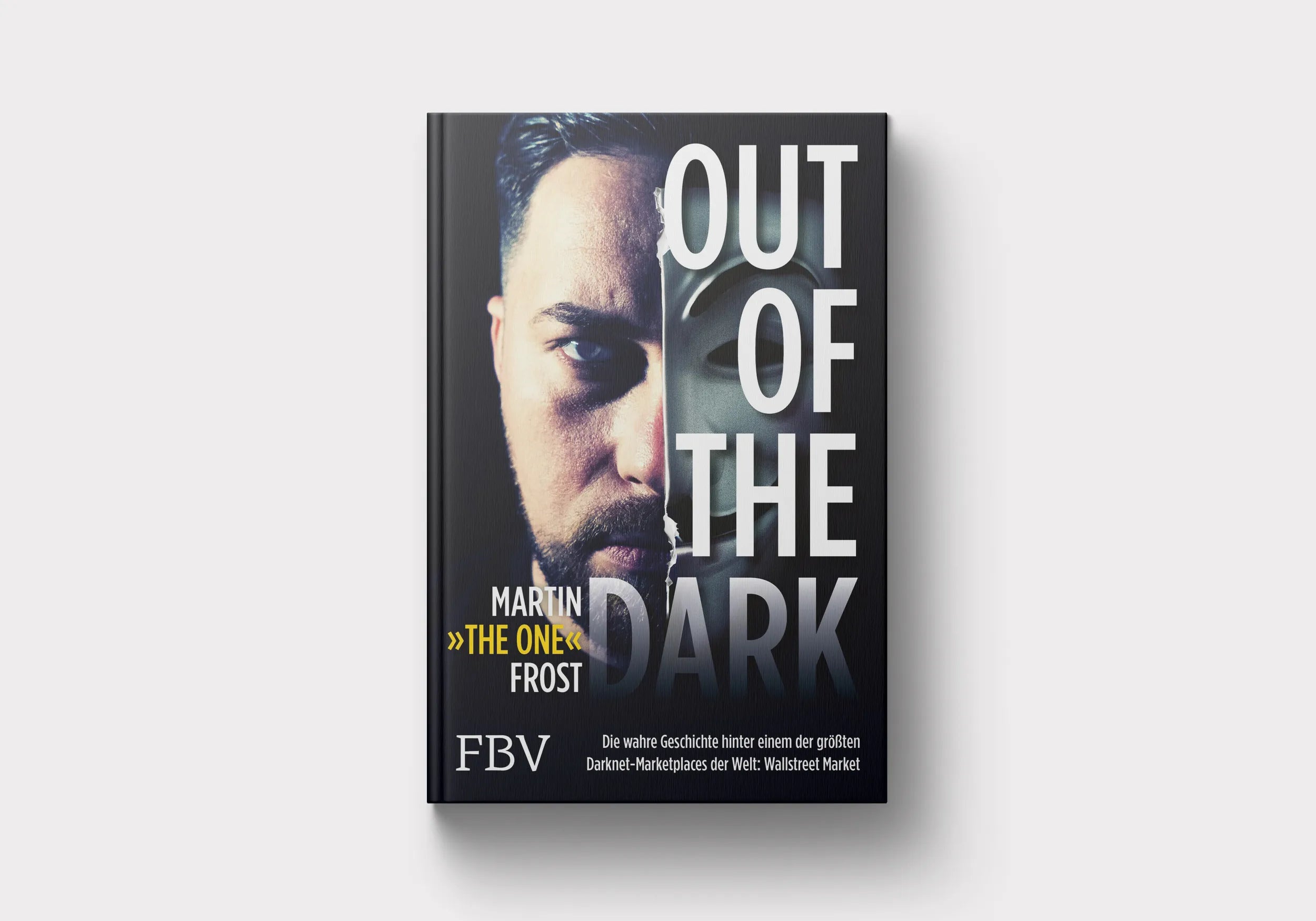 Innenansicht von 'Out of the Dark' - Gebundene Ausgabe