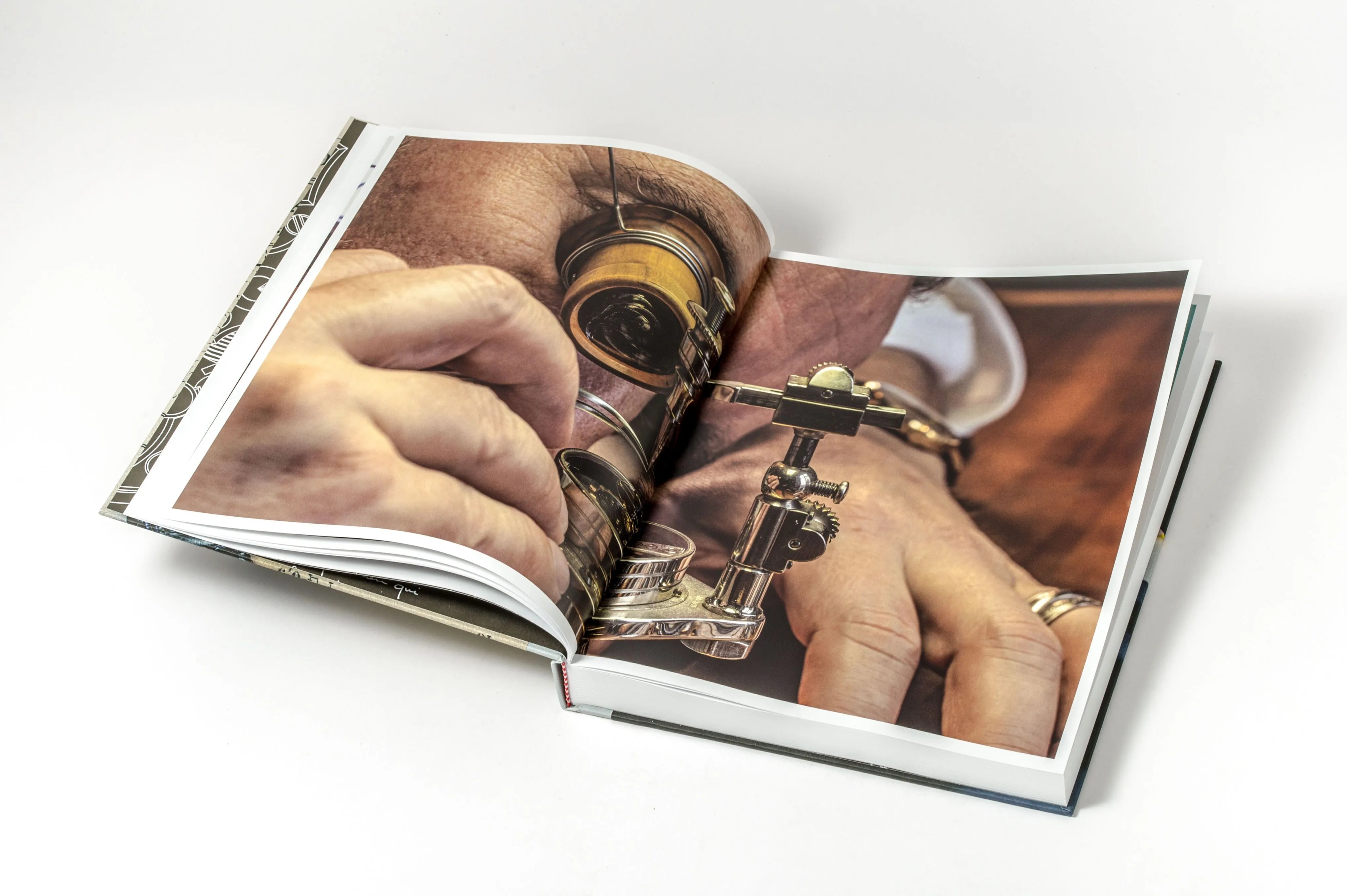 Detailansicht: Präzision & Leidenschaft. Unabhängige Schweizer Uhrenmanufakturen (Hardcover)