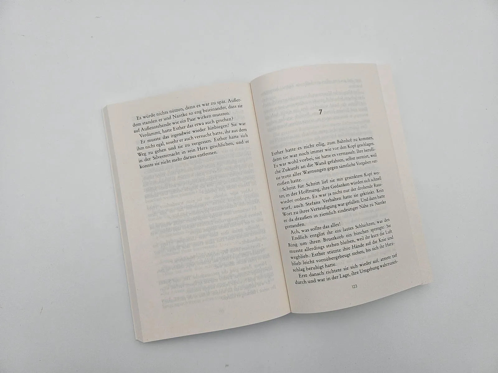 Produktansicht: Zwischen Zuversicht und Leben (Taschenbuch)