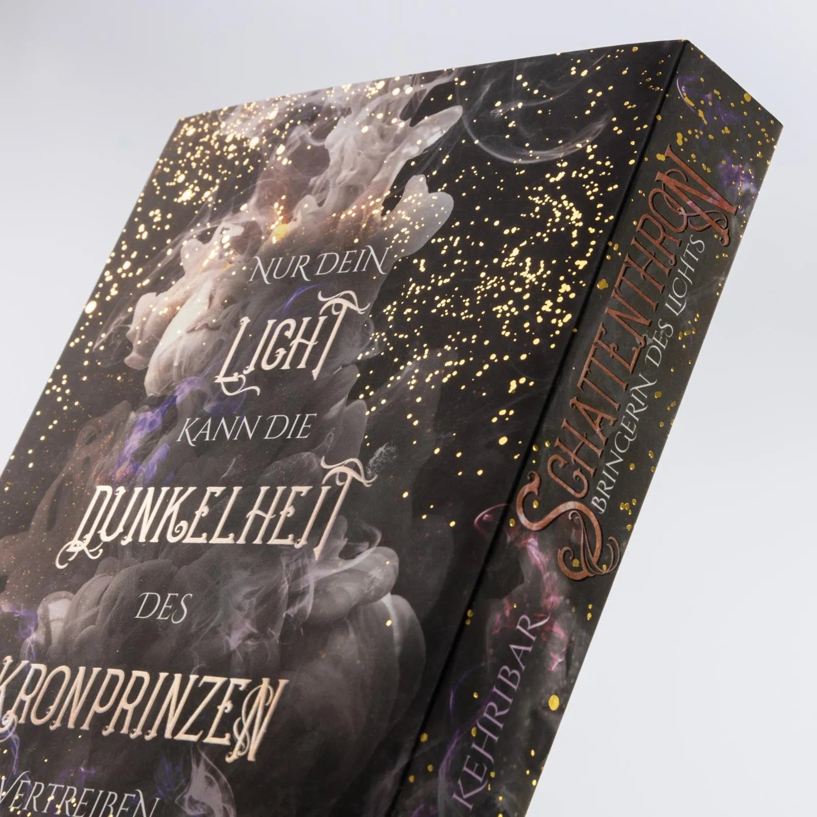 Abbildung von 'Schattenthron 2: Bringerin des Lichts'