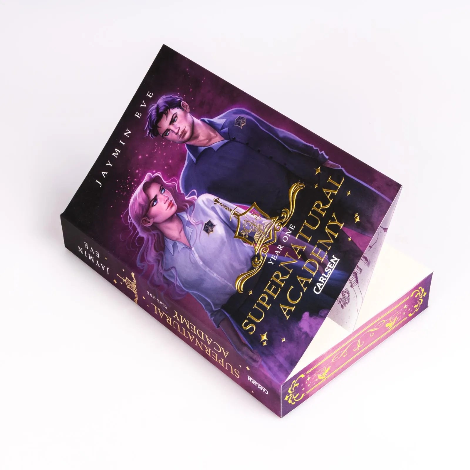 Abbildung von 'Supernatural Academy: Year One'