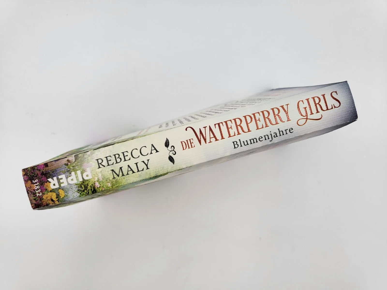 Abbildung von 'Die Waterperry Girls – Blumenjahre'