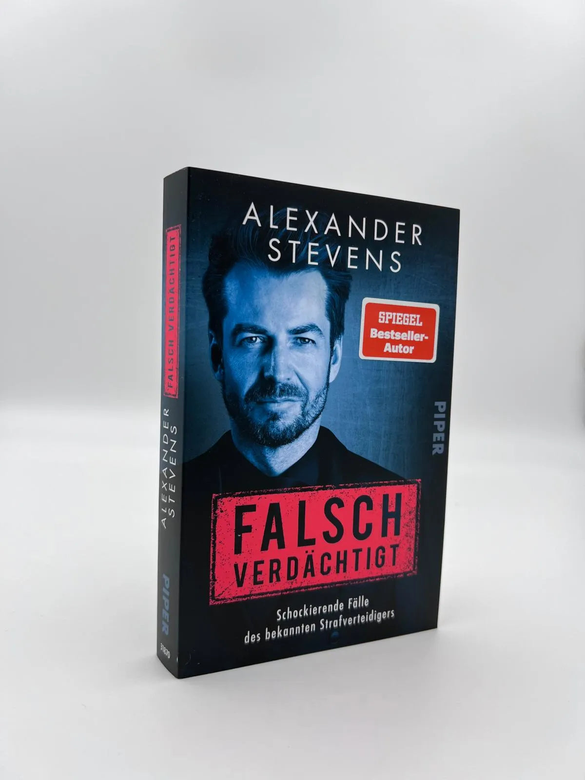 Abbildung von 'Falsch verdächtigt'