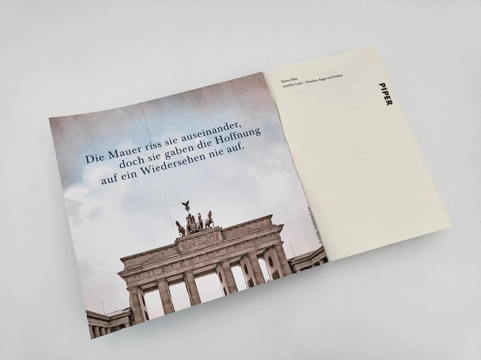Abbildung von 'Geteiltes Land – Zwischen Angst und Freiheit'