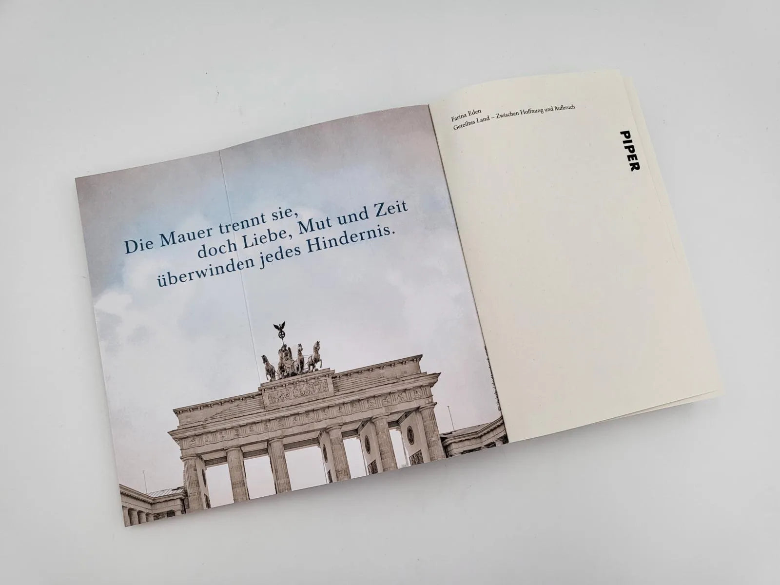 Abbildung von 'Geteiltes Land – Zwischen Hoffnung und Aufbruch'
