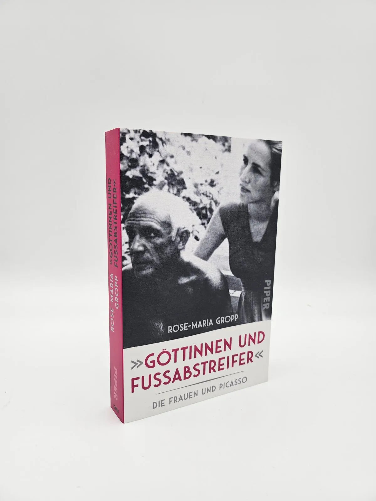 Abbildung von '»Göttinnen und Fußabstreifer«'