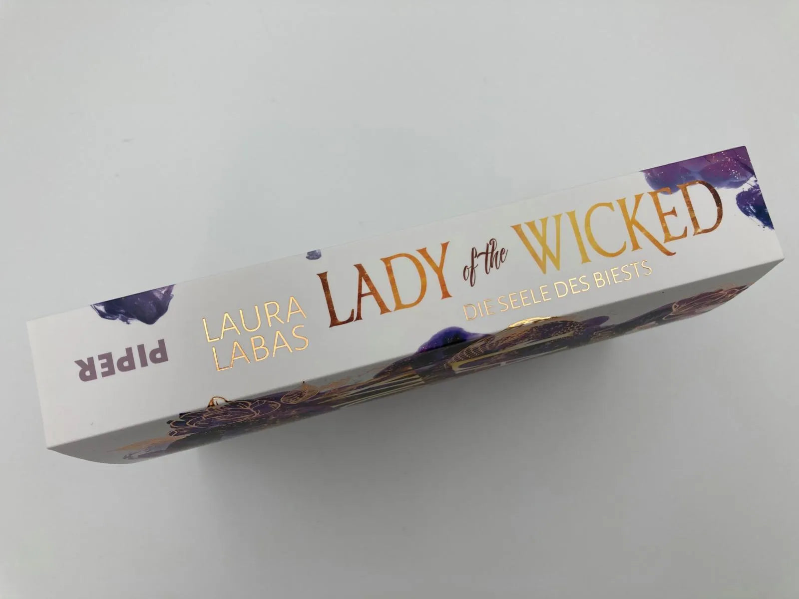 Abbildung von 'Lady of the Wicked'