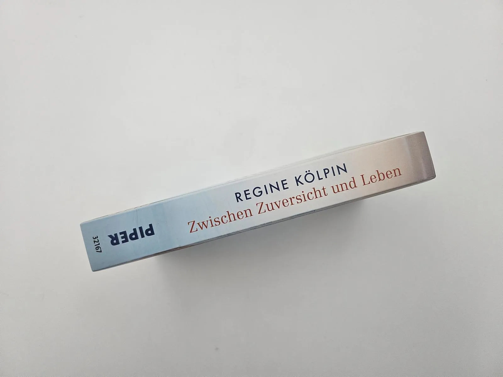 Abbildung von 'Zwischen Zuversicht und Leben'