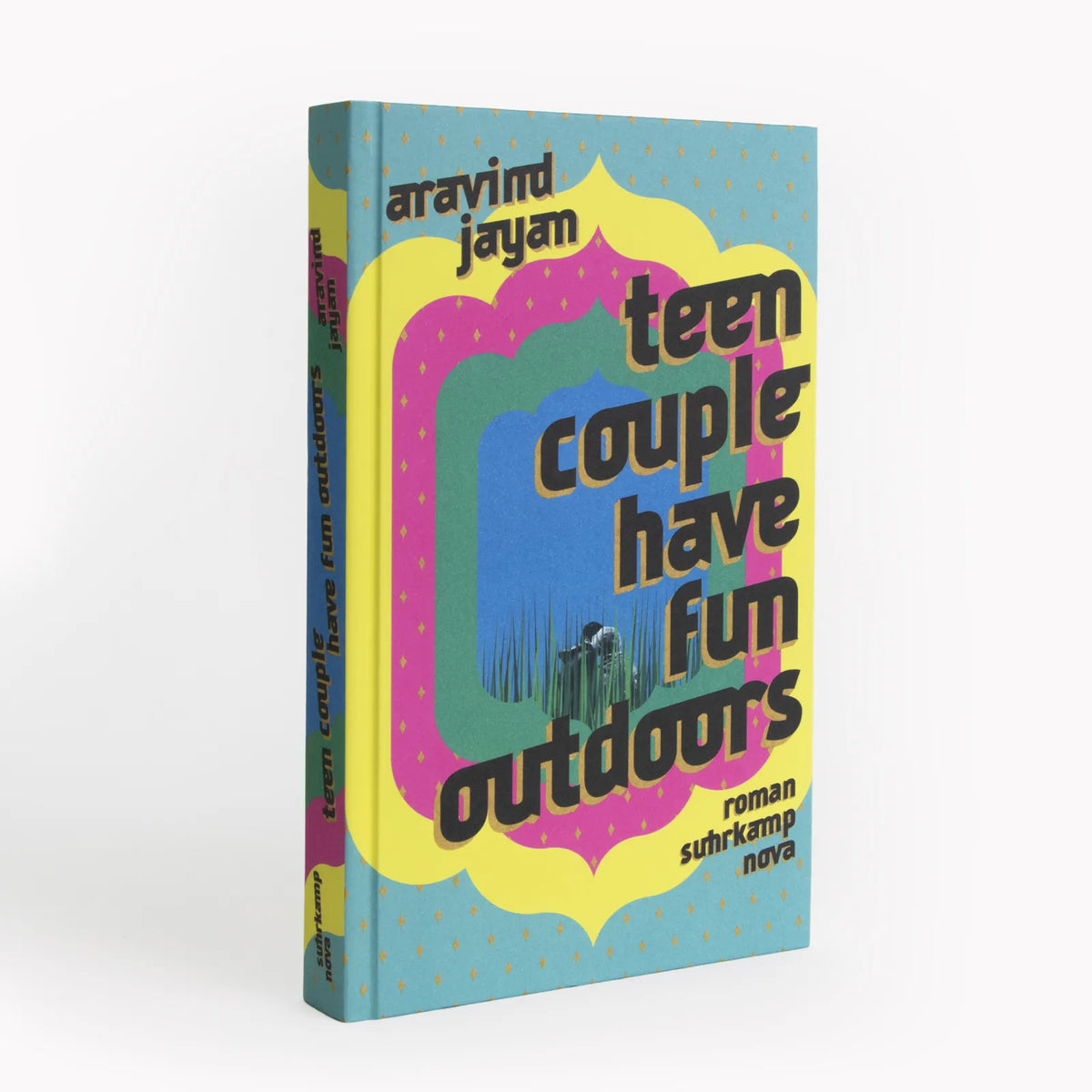 Produktansicht: Teen Couple Have Fun Outdoors (Gebundene Ausgabe)