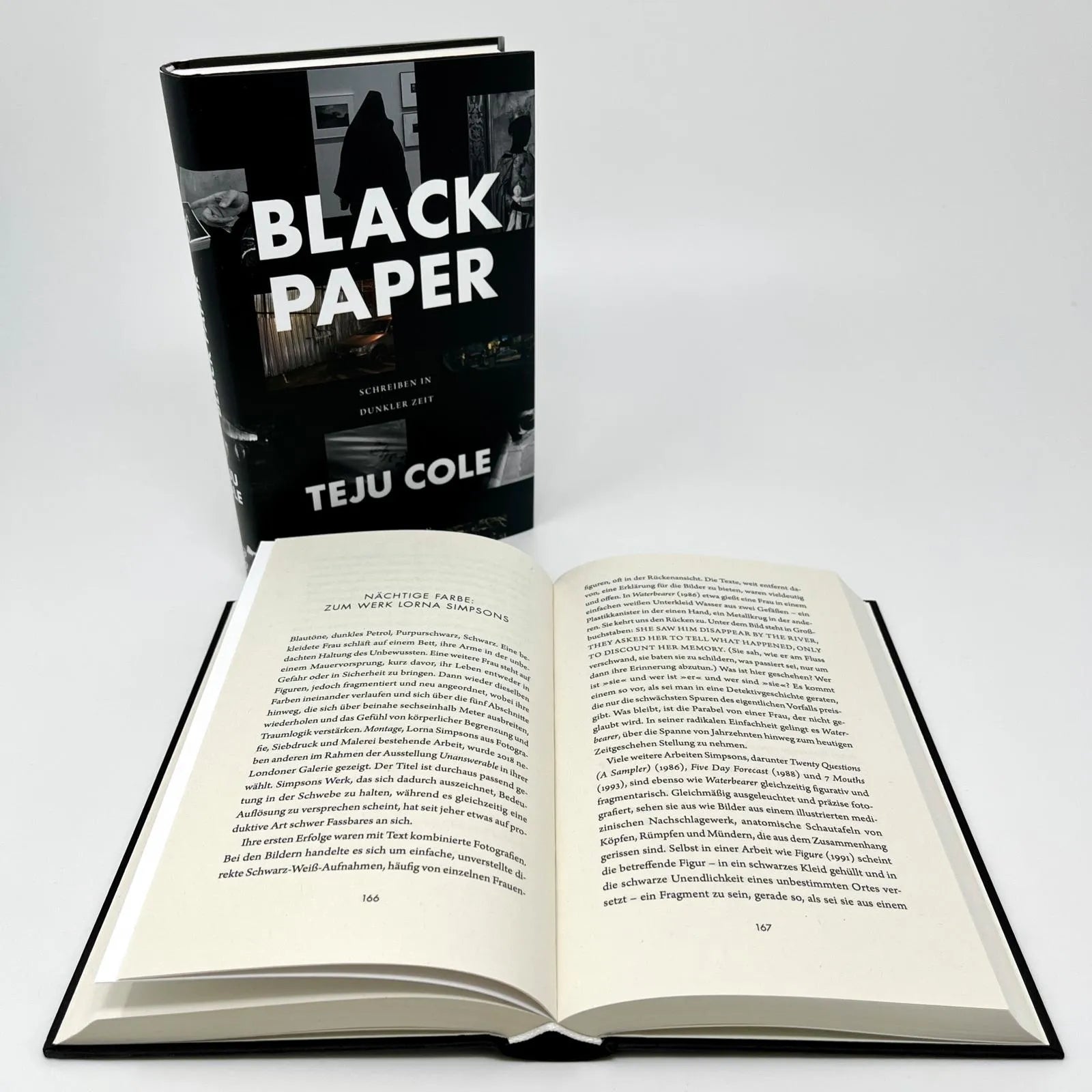 Produktansicht: Black Paper (Gebundene Ausgabe)