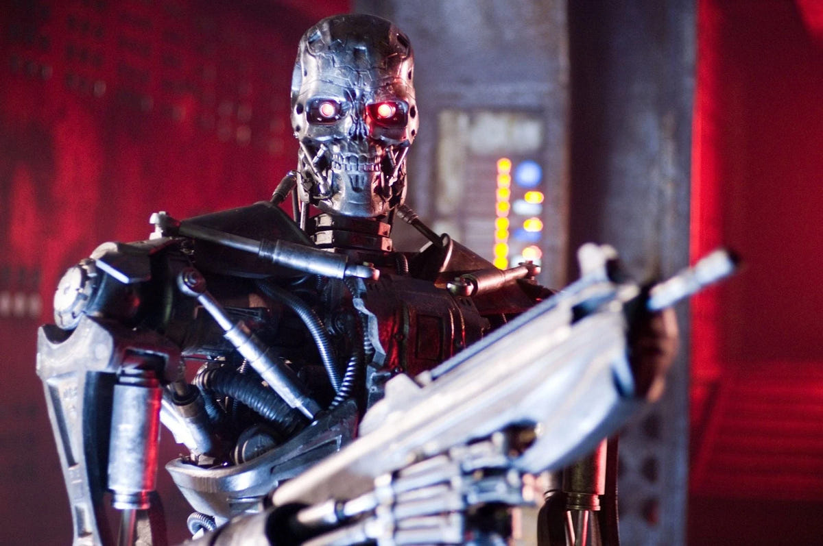 Terminator – Die Erlösung, Director’s Cut – Terminator-Endoskelett mit einem Gewehr