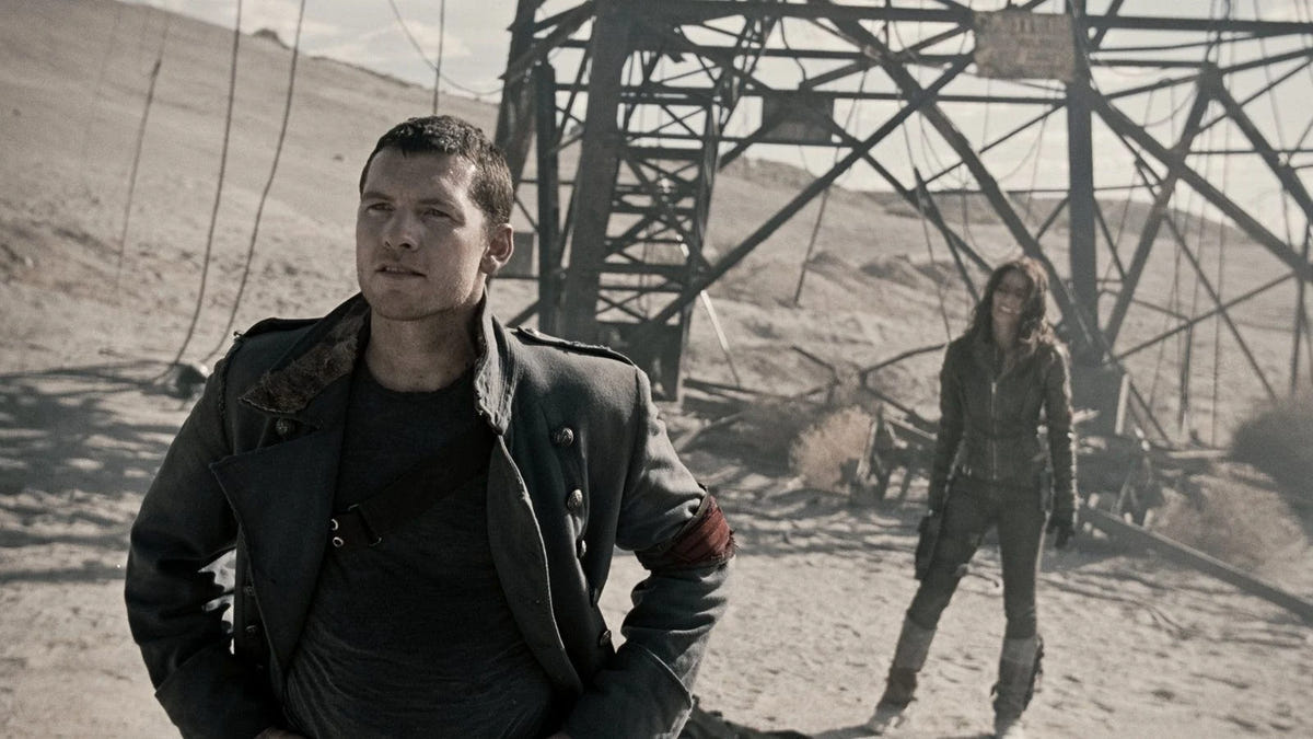 Terminator – Die Erlösung, Director’s Cut – Marcus in einer postapokalyptischen Landschaft