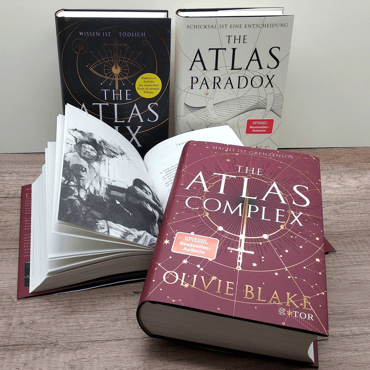 Detailansicht: The Atlas Complex (Hardcover)
