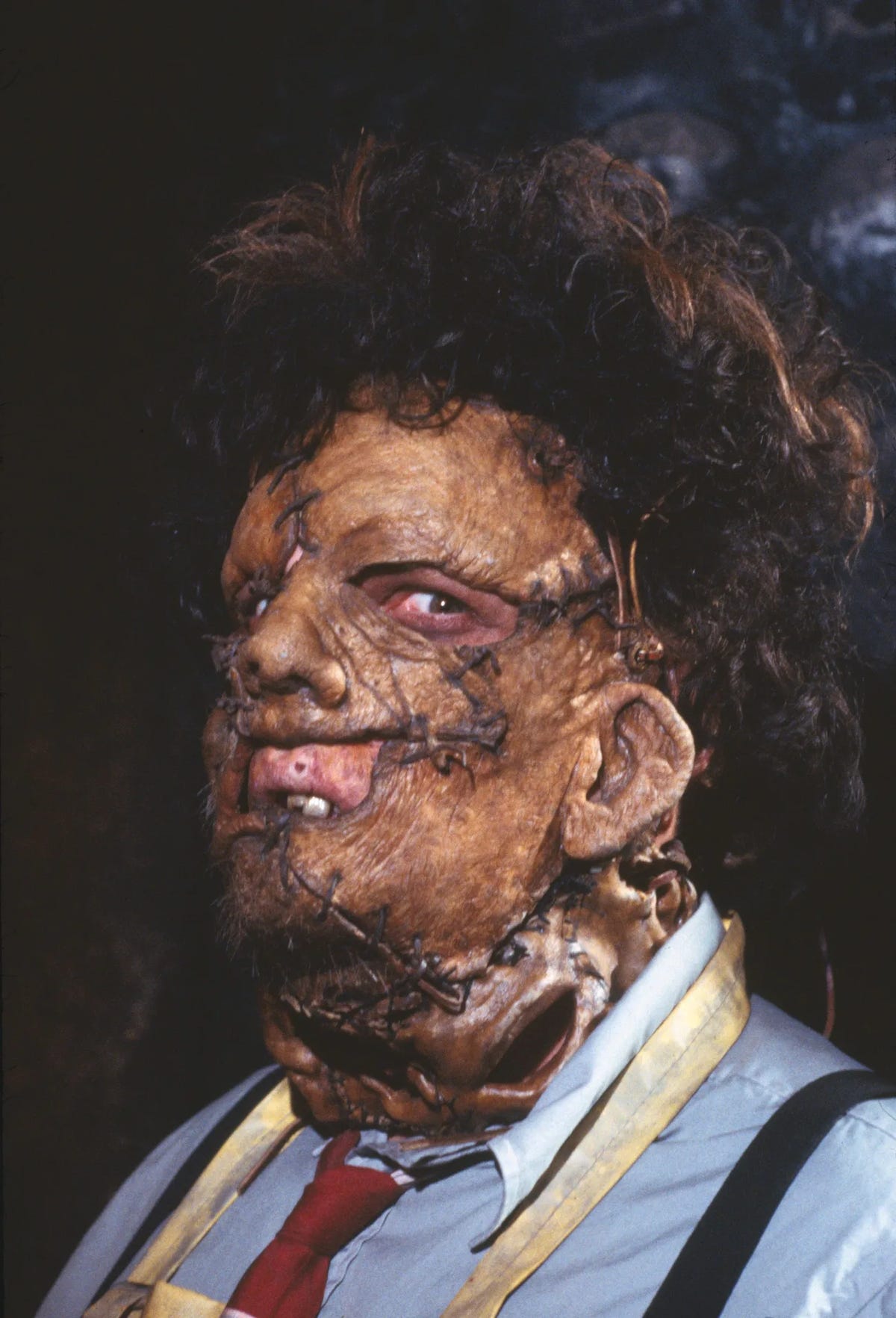 Filmszene 5 aus The Texas Chainsaw Massacre 2 - Artwork Keindorf / Gabz – 4K UHD Blu-ray. Regie: Tobe Hooper
