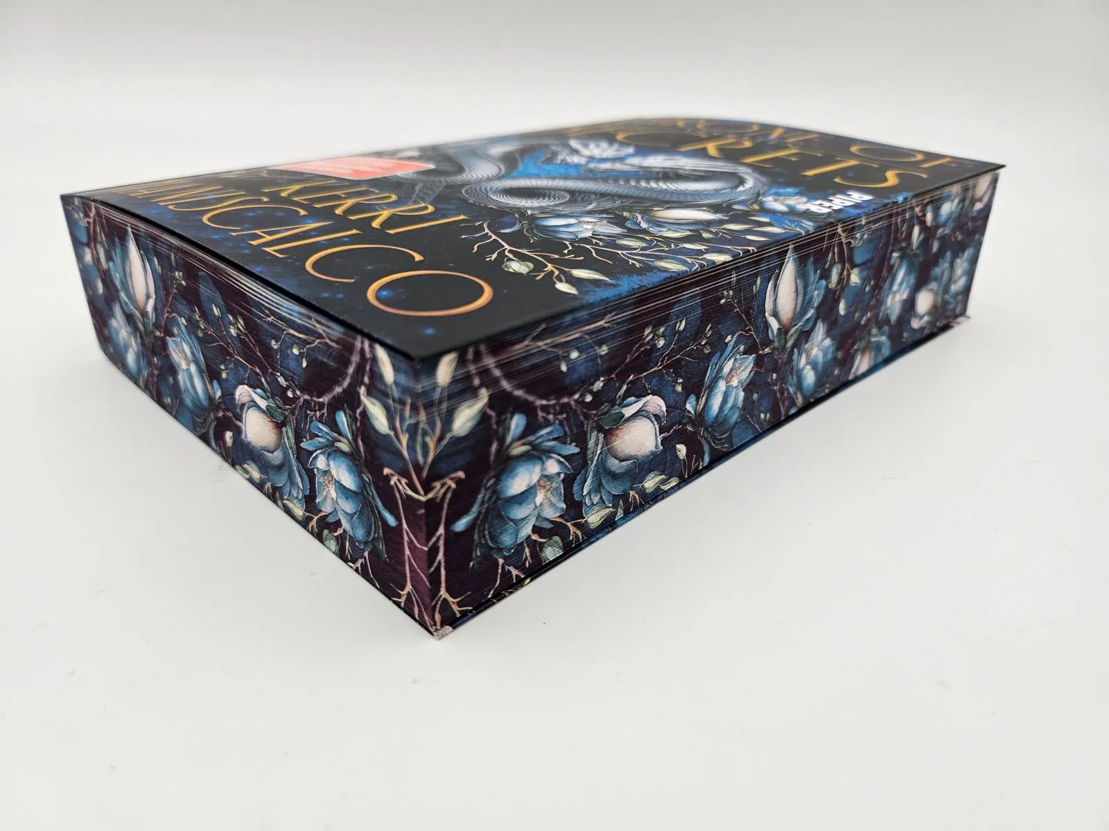 Detailansicht: Throne of Secrets – Verraten (Paperback)