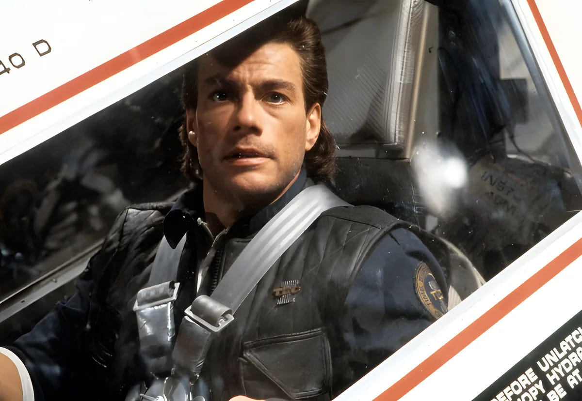 Filmszene 1 aus Timecop – 4K UHD Blu-ray. Regie: Peter Hyams