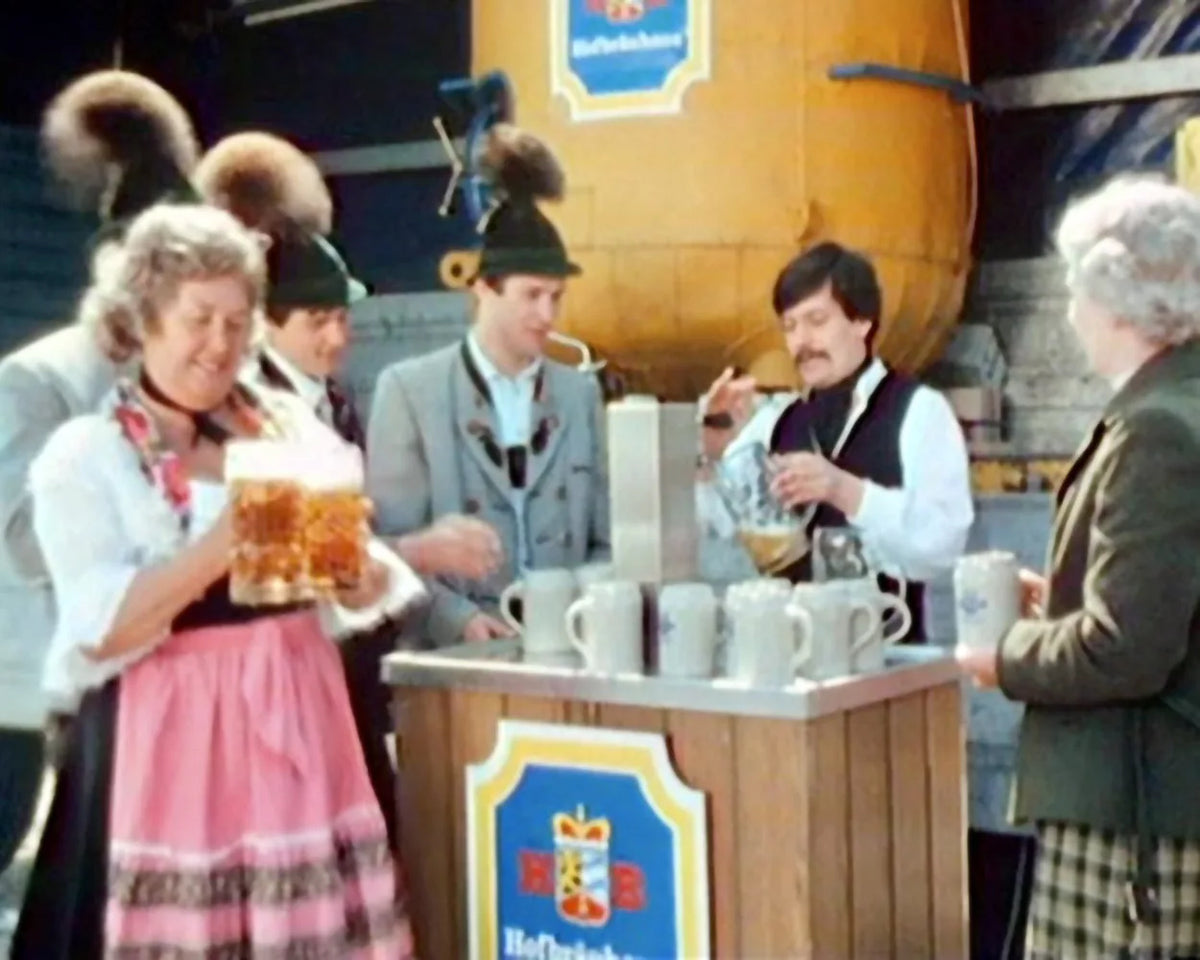 Filmszene 4 aus Und die Tuba bläst der Huber, Staffel 2 – DVD