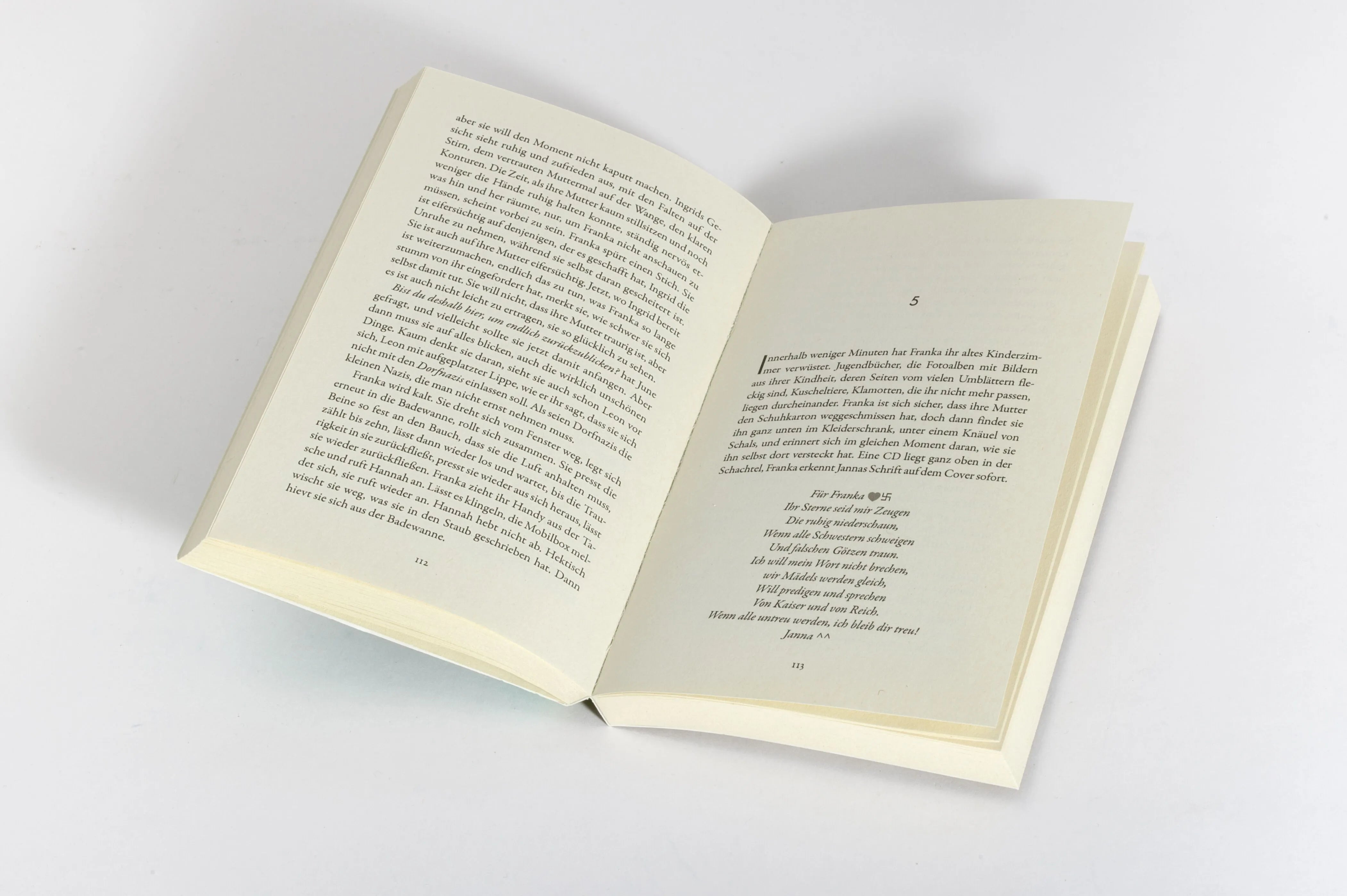 Detailansicht: Unter Grund (Taschenbuch)