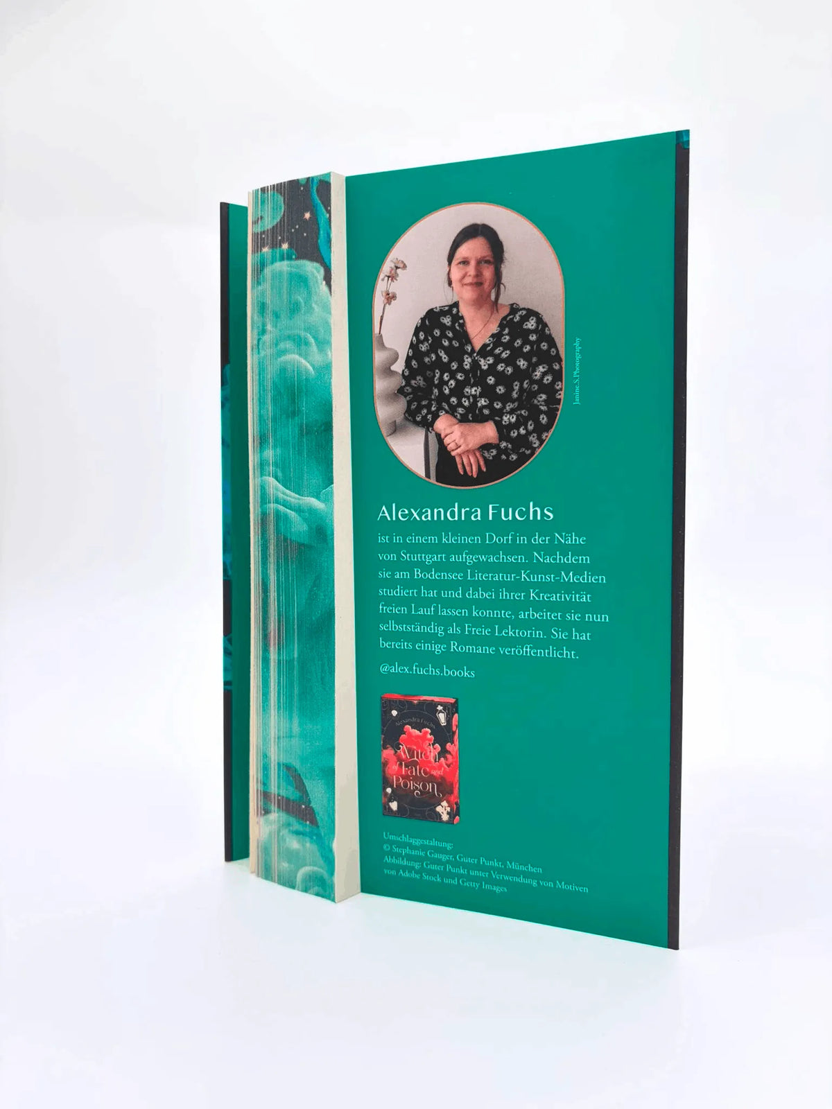 Detailansicht: Witch of Darkness and Fortune (Paperback)